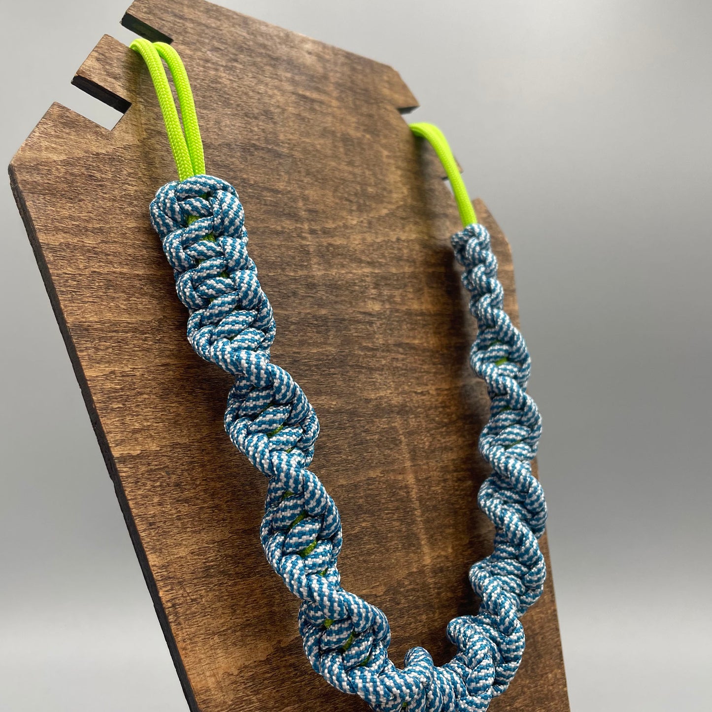 Paracord Macrame Necklace - Gingham Blue