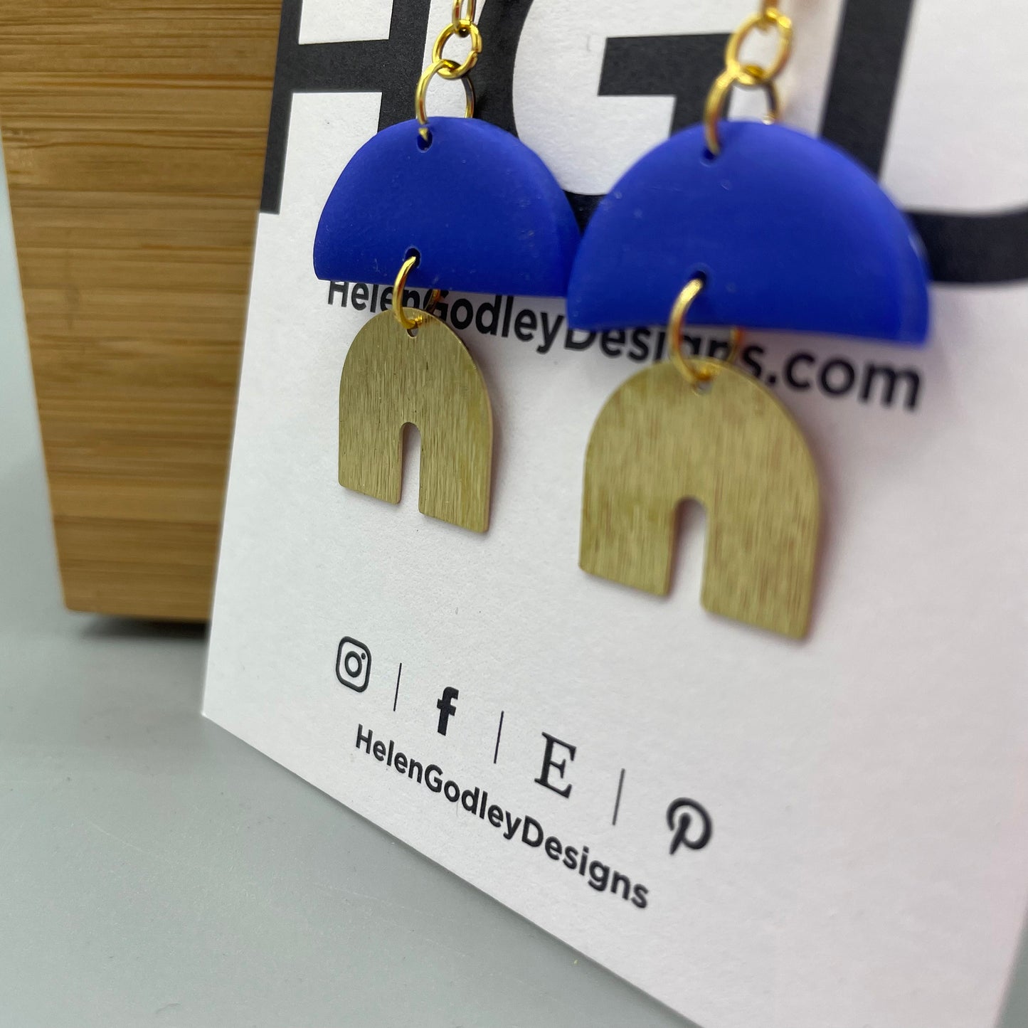 Polymer Clay Dangly Earrings – Brass Arches