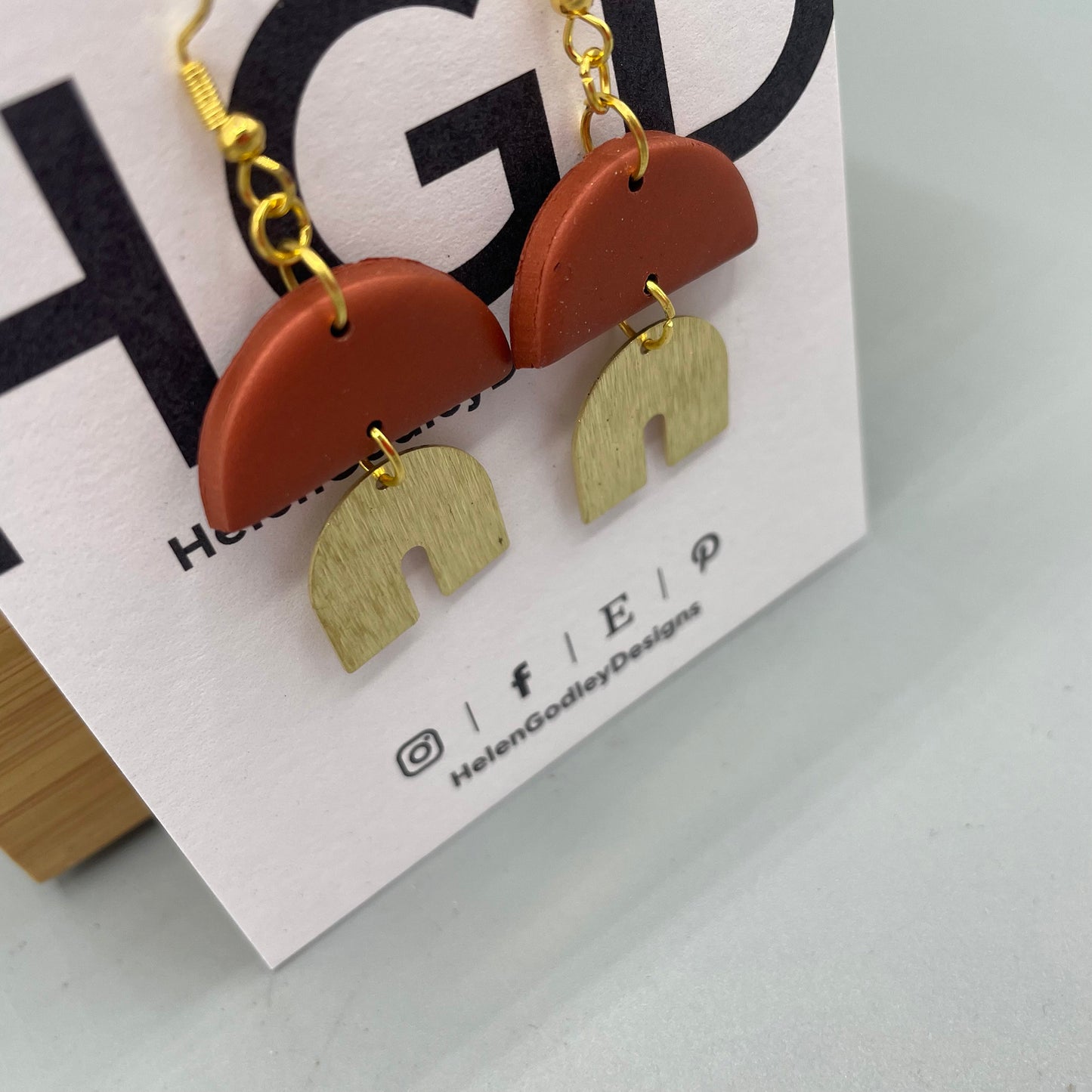 Polymer Clay Dangly Earrings – Brass Arches