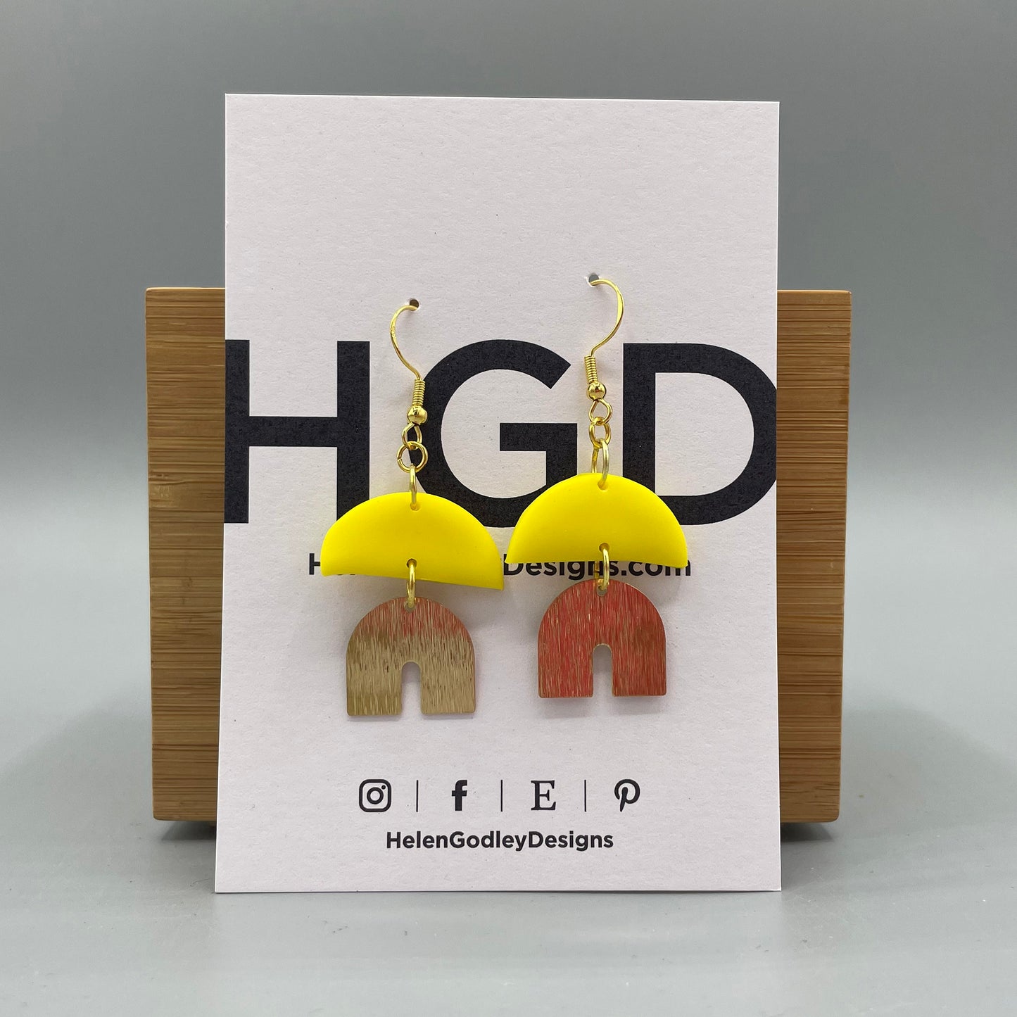 Polymer Clay Dangly Earrings – Brass Arches