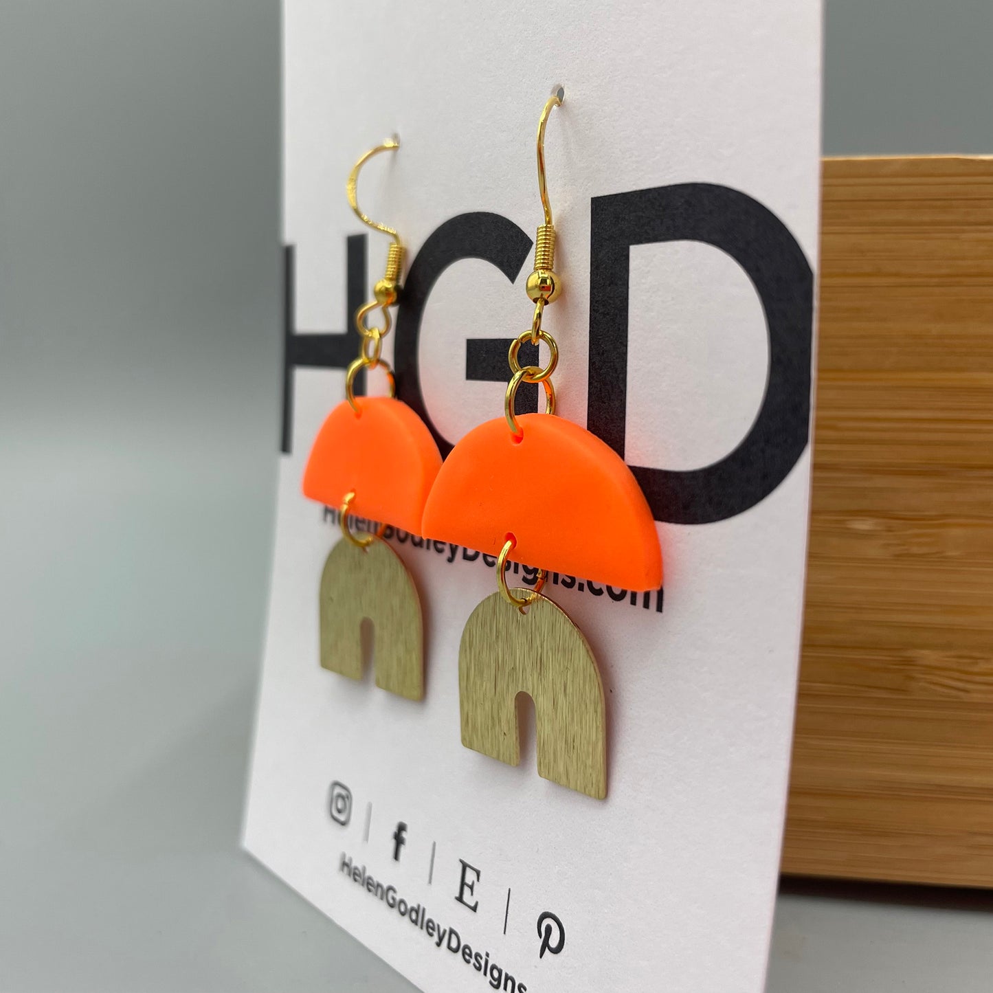 Polymer Clay Dangly Earrings – Brass Arches