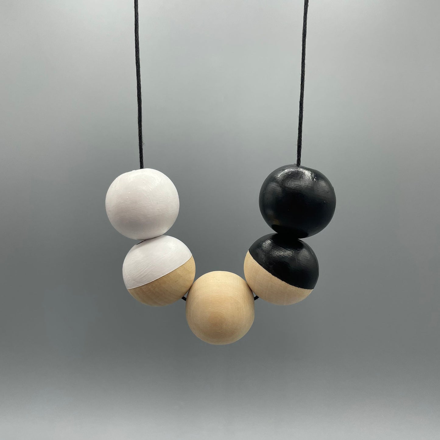 Wooden Bead Necklace – Black & White