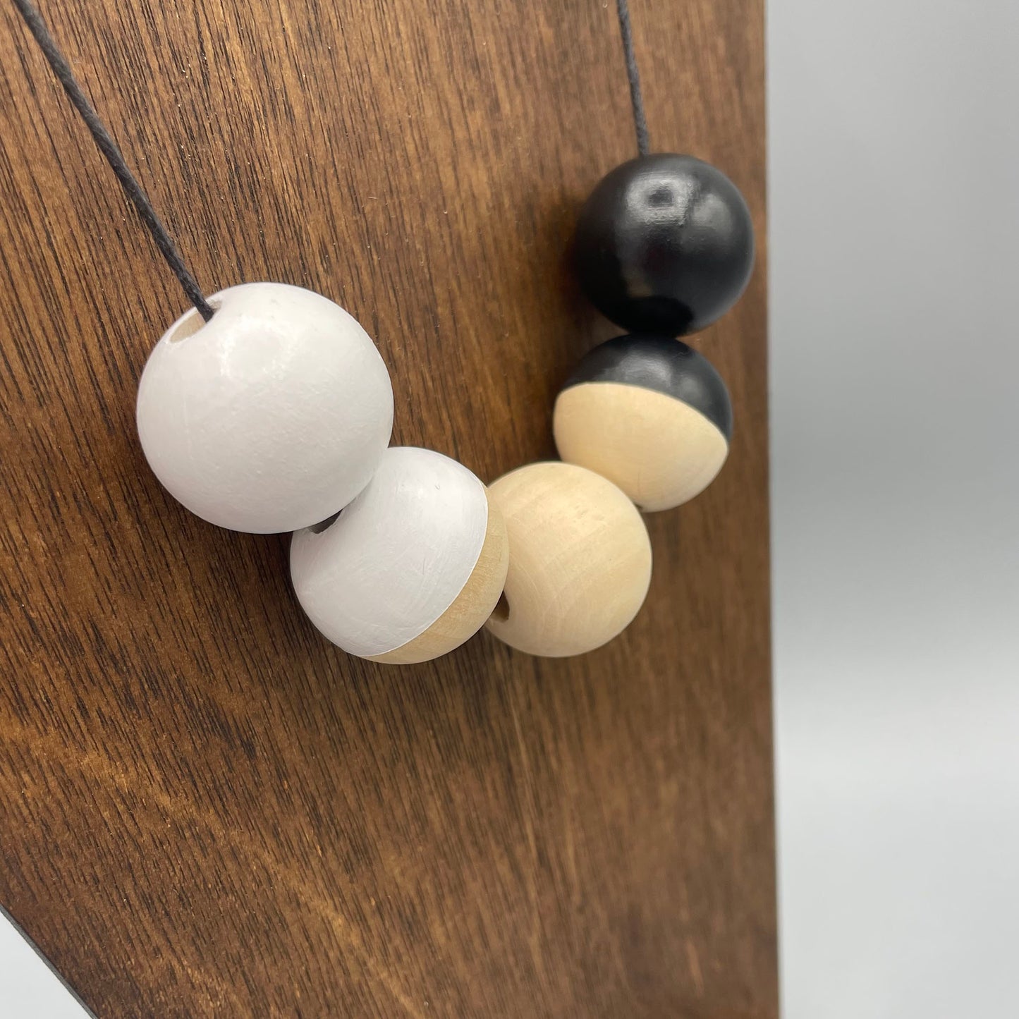 Wooden Bead Necklace – Black & White