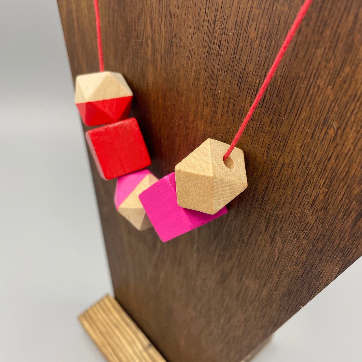 Wooden Bead Necklace – Red & Pink